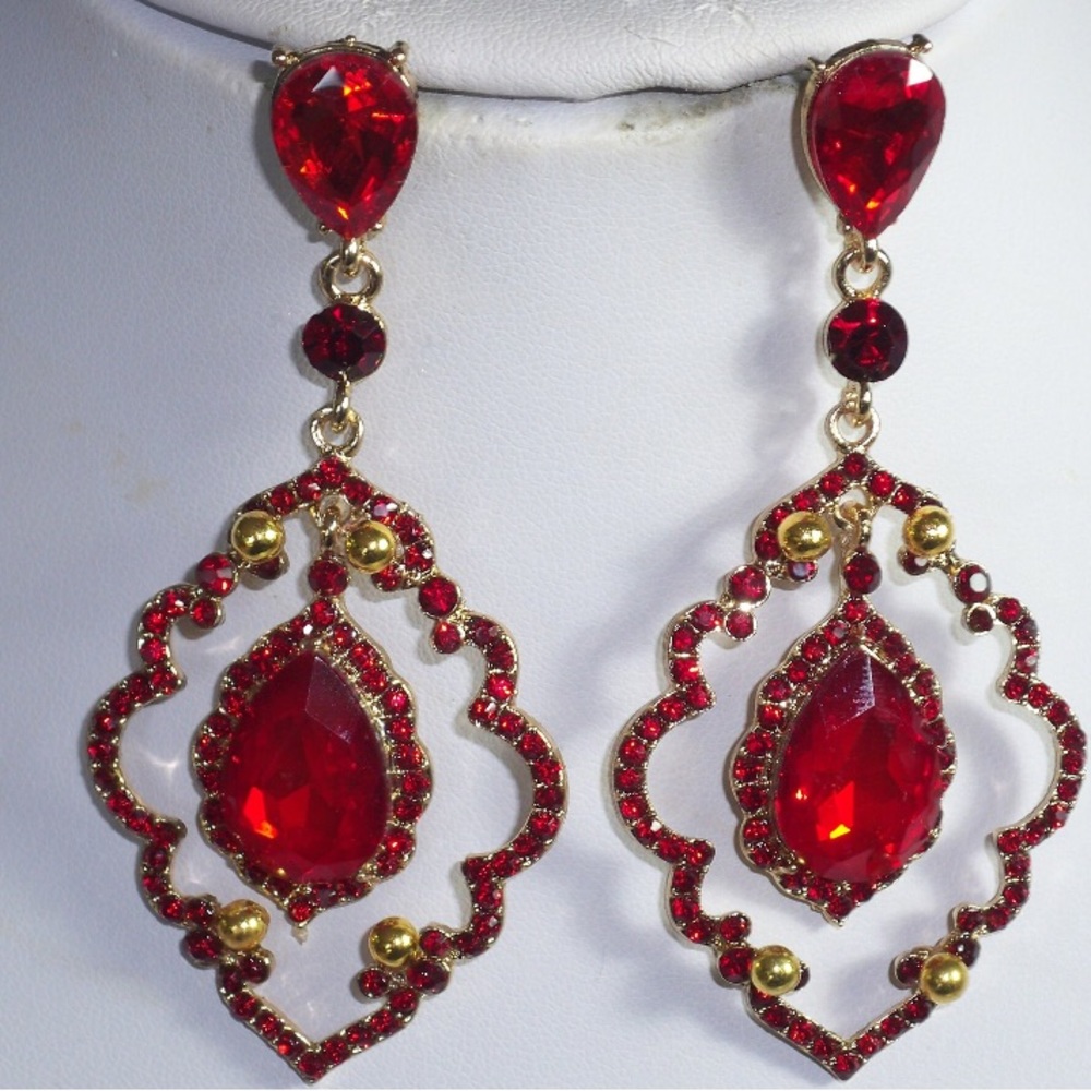 Red rhinestone drop dangle earrings
